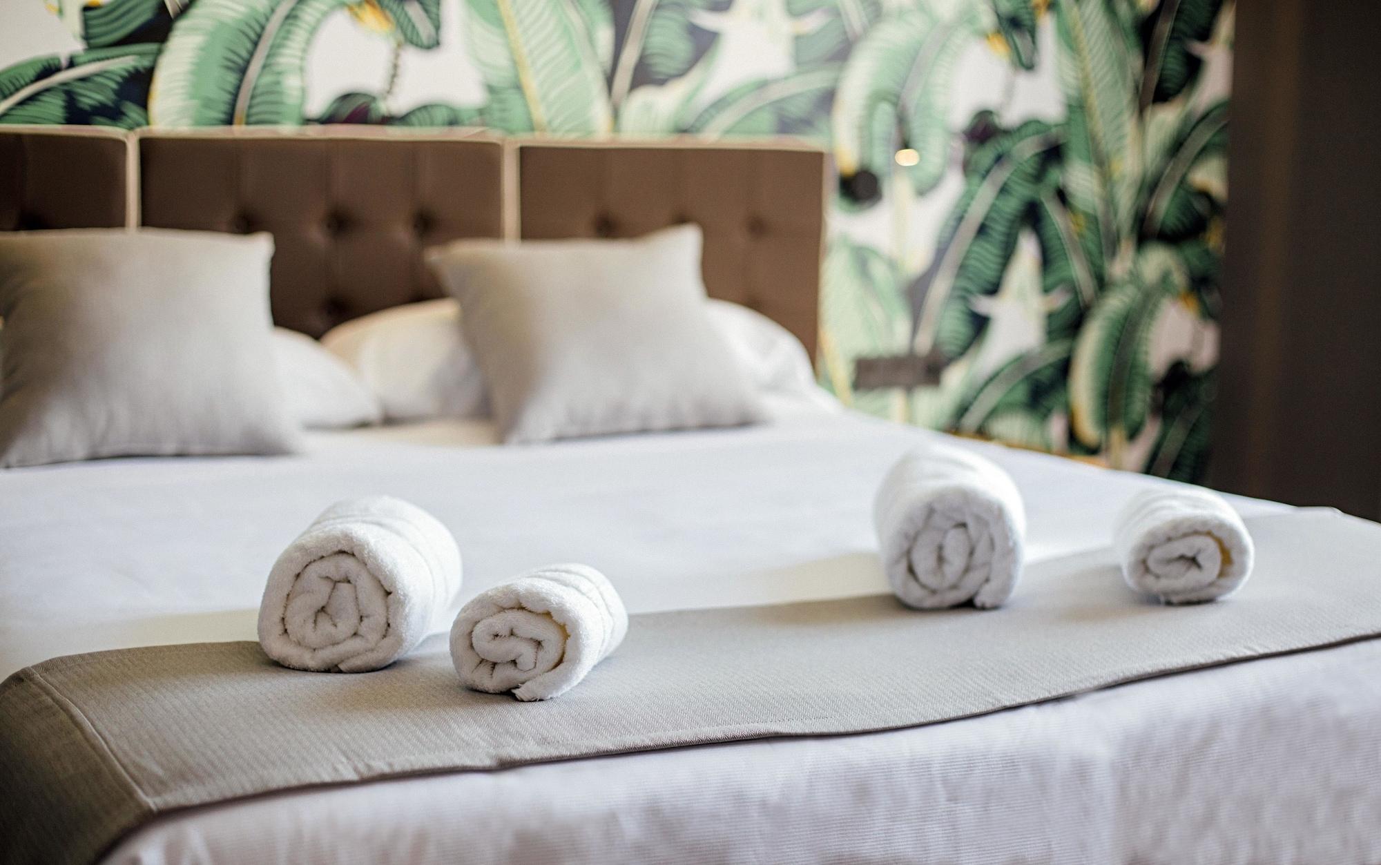 Malaga Premium Hotel Екстер'єр фото